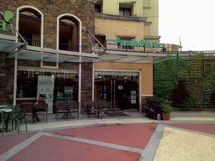 מנילה Palm Tree Genlex Condo מראה חיצוני תמונה